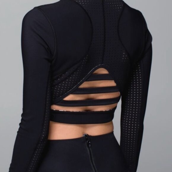 Lululemon Paddle Crop Top, Reversible, Black White, Size 6 - Picture 4 of 16